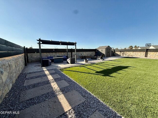 Building Photo - 11860 Ernest Rd