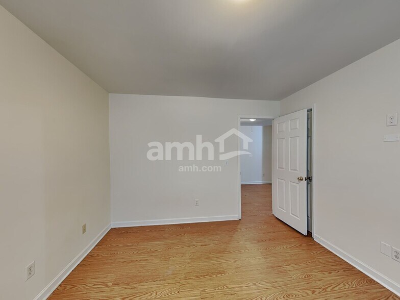 Building Photo - 6486 Stonelake Pl SW