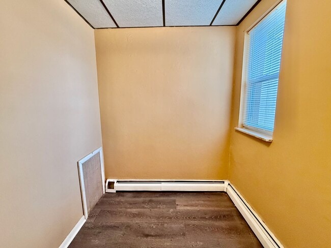 Building Photo - Recently UPDATED 3 BD/1 BA HOUSE in great East Passyunk/LOMO location w/ new Engineered Wood Floo...