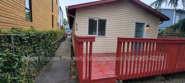 Building Photo - 810 23rd Ave