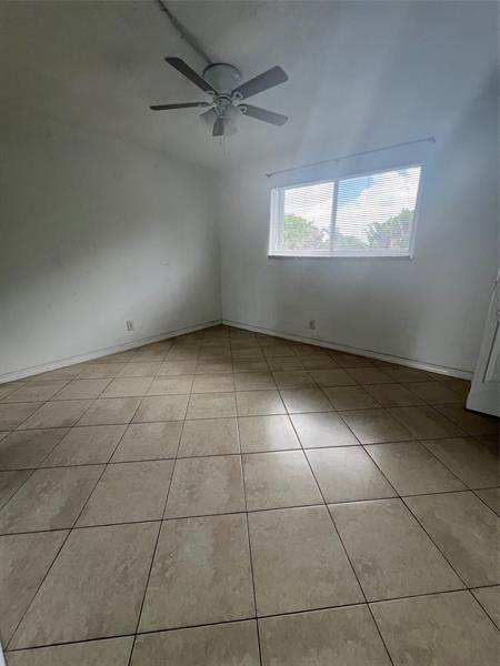 Building Photo - 1818 E Oakland Park Blvd