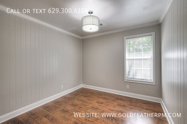 Building Photo - 5888 Woodlands Ave