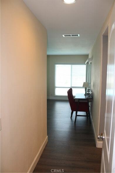 Building Photo - 761 W Country Hills Dr