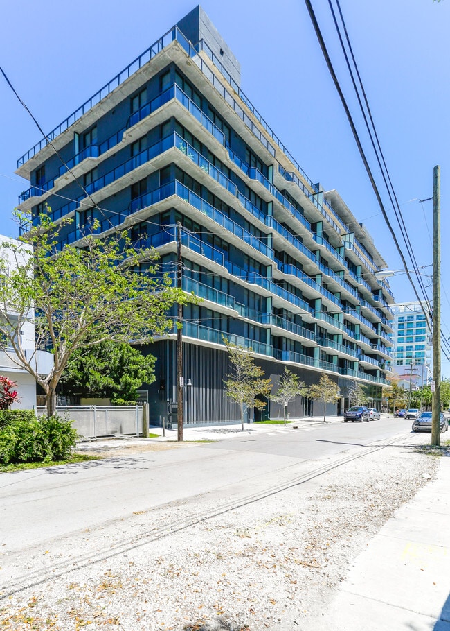 Building Photo - Cassa Brickell