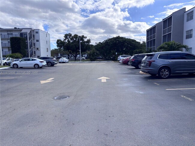 Building Photo - 14150 SW 84th St