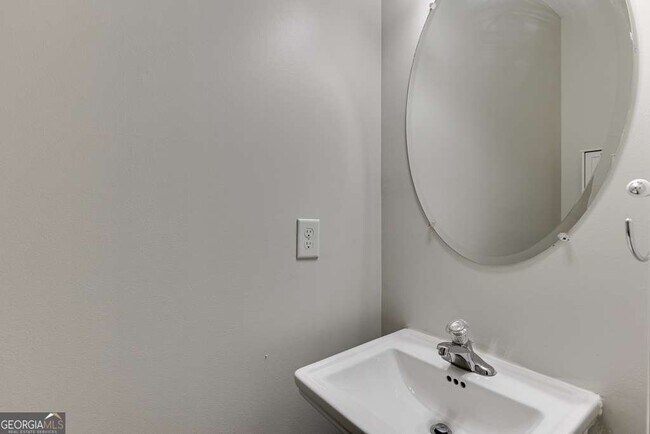 Building Photo - 300 Beckenham Walk Dr