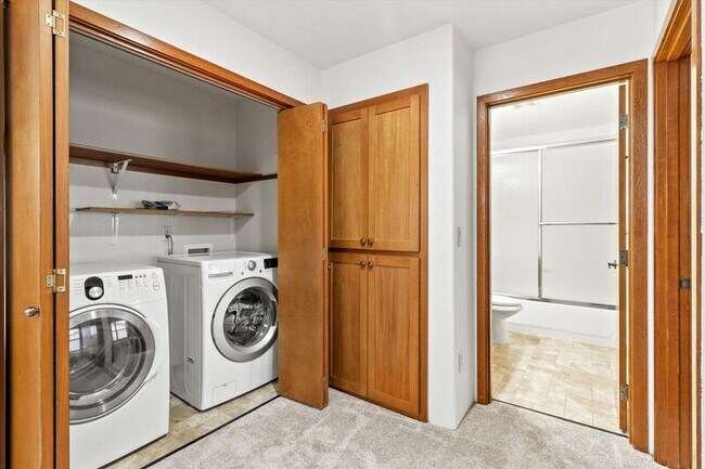 Building Photo - 3126 Alameda St