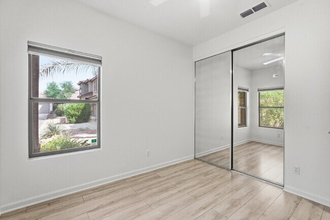 Building Photo - 7500 E Deer Valley Rd
