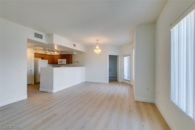 Building Photo - 9303 Gilcrease Ave