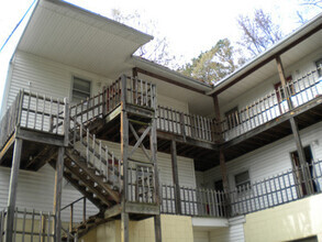 Building Photo - 2514 Spring Garden St