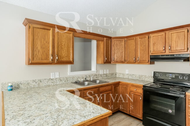 Building Photo - This cute 3BR, 2BA home is move-in ready