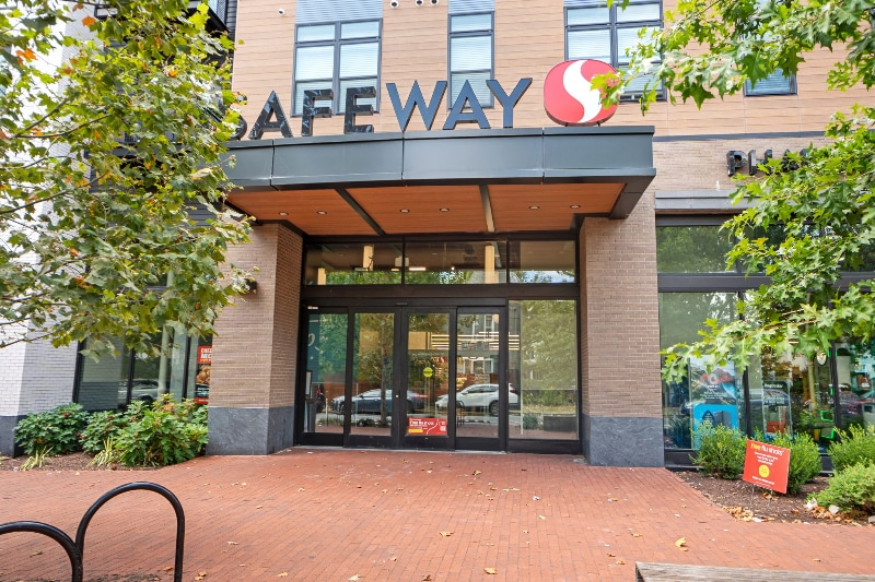 Building Photo - 1357 E St SE