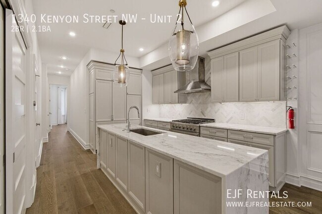 Building Photo - 1340 Kenyon St NW