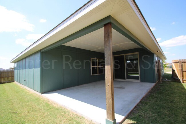 Building Photo - 805 Freedom Cir