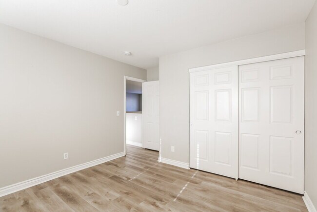 Building Photo - 7533 Hickory Hills Dr