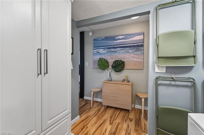 Building Photo - 3288 Page Ave