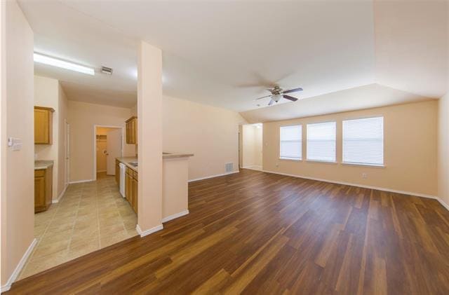 Building Photo - 1824 Heron Dr
