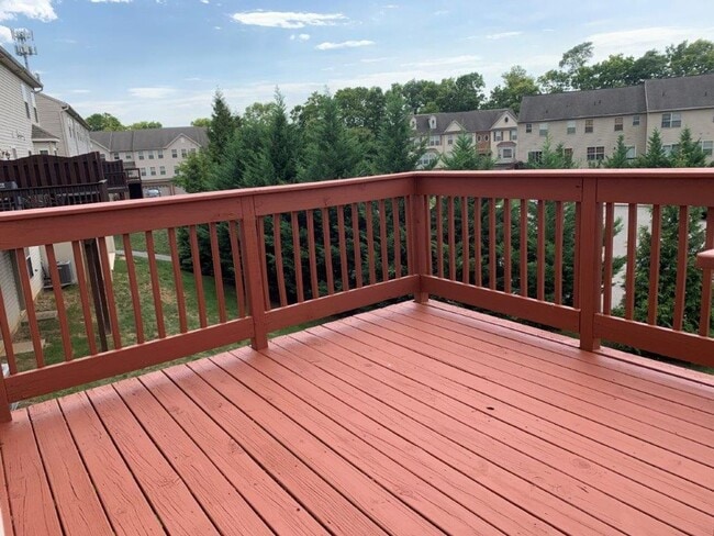 Building Photo - 6443 Creekbend Dr