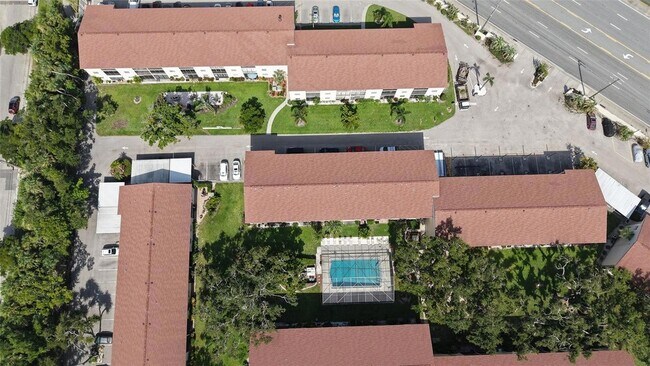 Building Photo - 2220 Stickney Point Rd