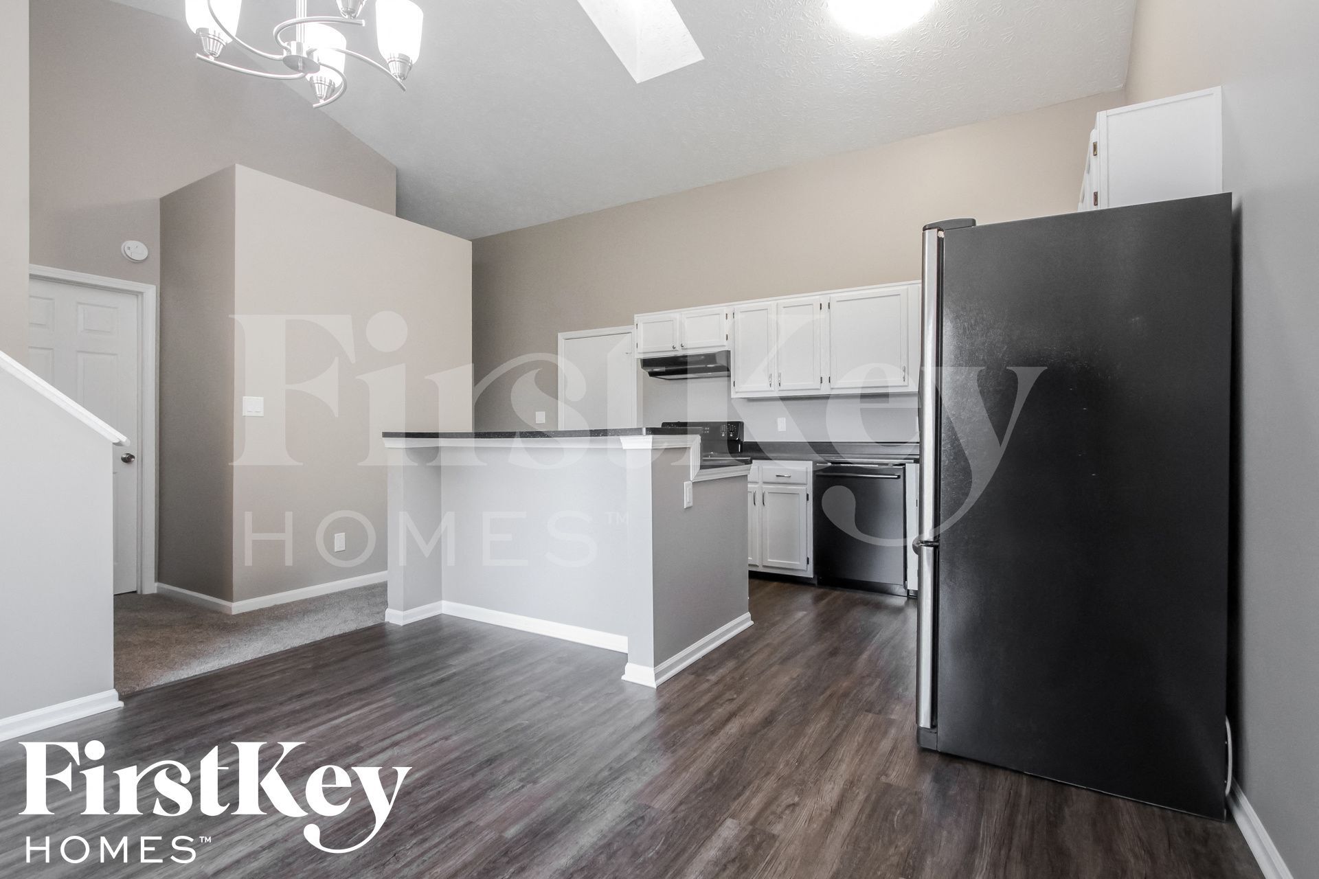 Building Photo - 7445 Glensford Dr