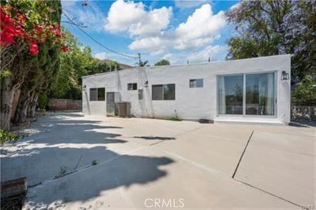 Building Photo - 5353 Shirley Ave