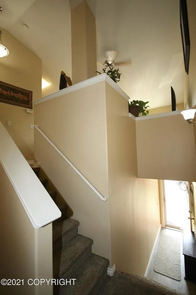 Building Photo - 3 Bedroom South Anchorage Townhouse!
