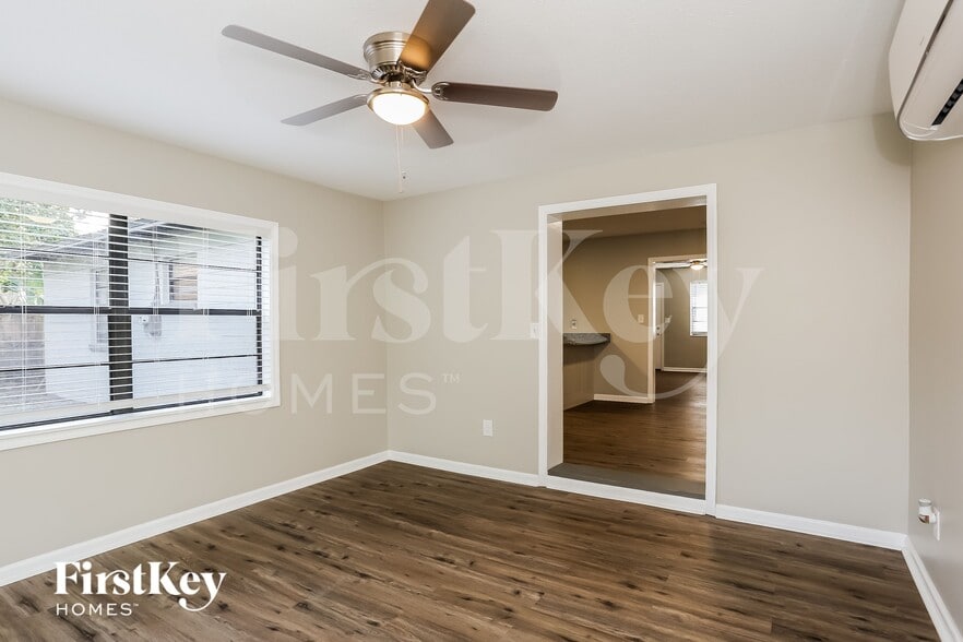 Building Photo - 2853 Oakcove Ln
