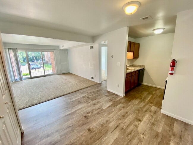 Building Photo - Ambassador West Apartments