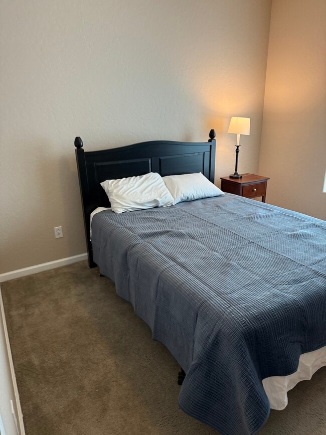 Building Photo - 6137 E Cortland Ave