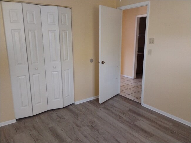 Building Photo - Cute 2 Bedroom, 1 Bathroom home For Rent