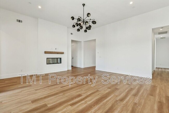 Building Photo - 1007 Bridger Dr