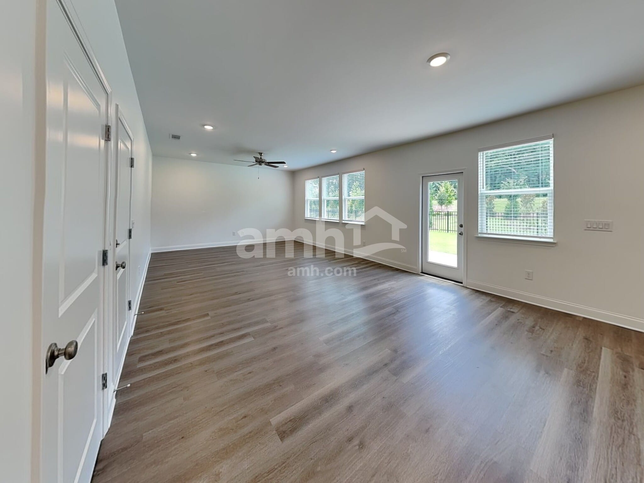 Building Photo - 116 Punderson Dr