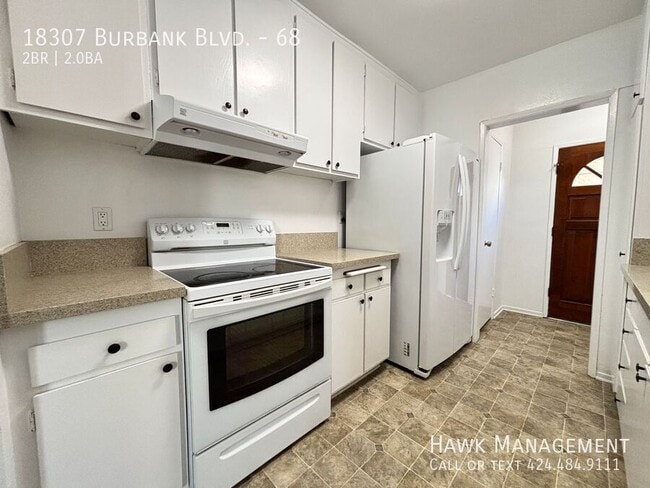 Building Photo - 18307 Burbank Blvd