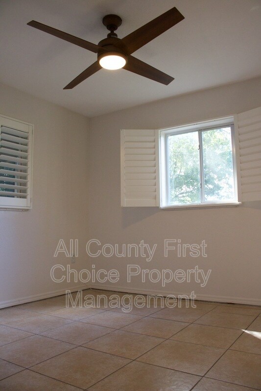 Building Photo - 5948 Mckee Lake Dr N