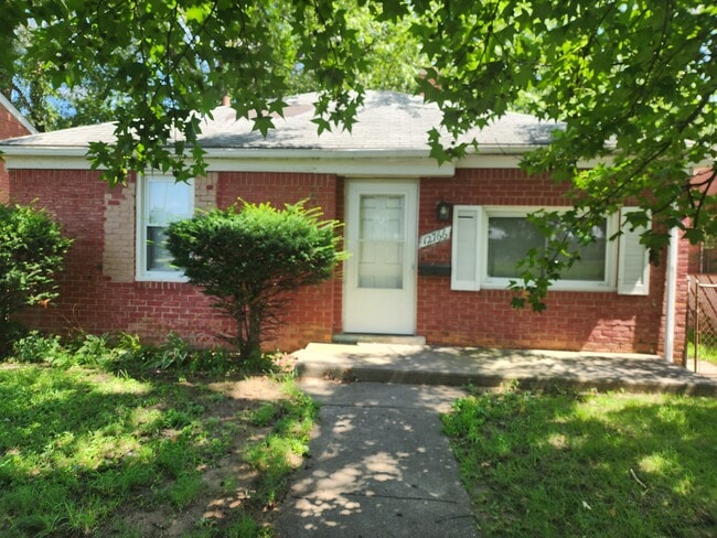 Building Photo - 12766 Dale St