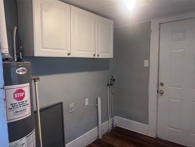 Building Photo - 515 Harrison Ln