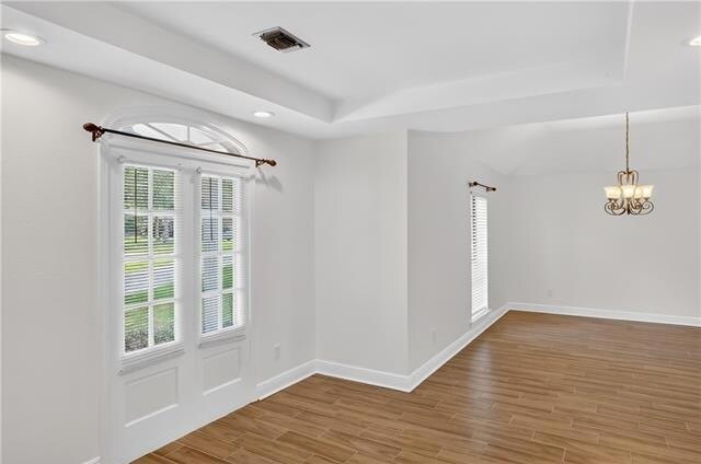 Building Photo - 401 Starling Dr