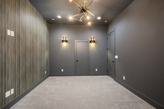 Building Photo - 111 Wellesley Landing