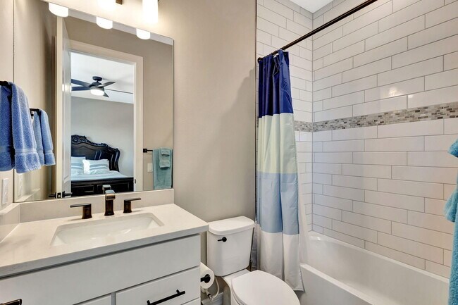 Building Photo - 10901 Stellar Cir