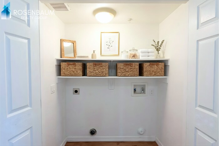 Building Photo - 2324 W Lone Cactus Dr