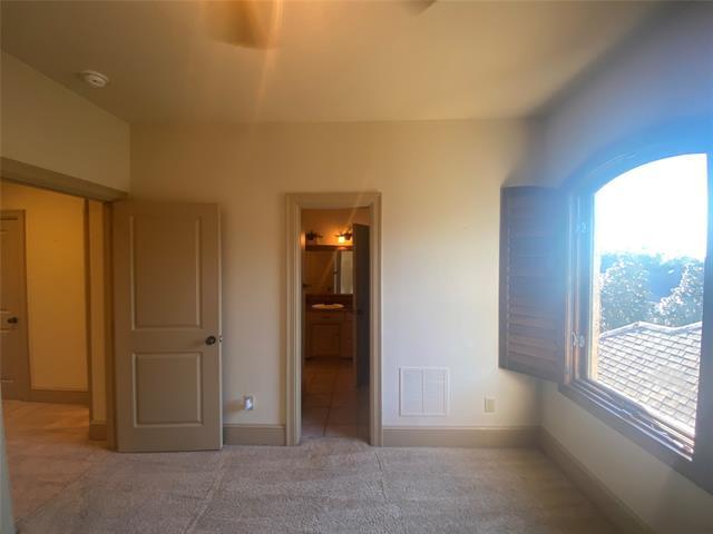 Building Photo - 14 Tennis Village Dr