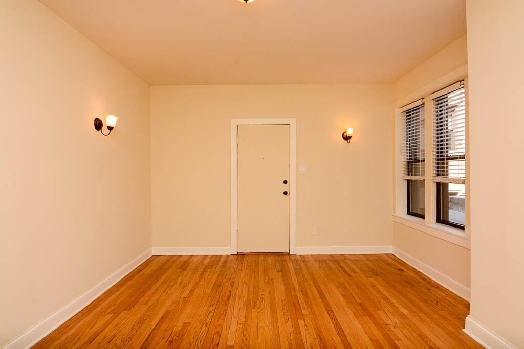 Building Photo - 4139 N Ashland Ave