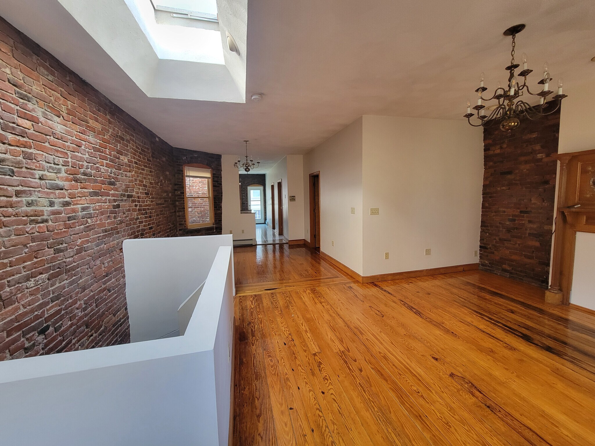 Building Photo - 67 Baldwin St