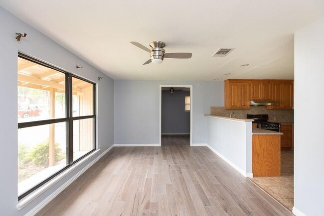 Building Photo - 4619 Raintree Blvd