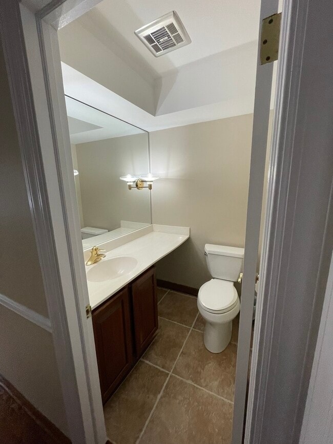 Building Photo - 4 N Tower Rd