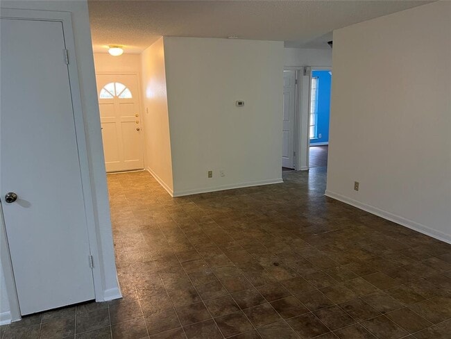 Building Photo - 8518 Woodstone Dr