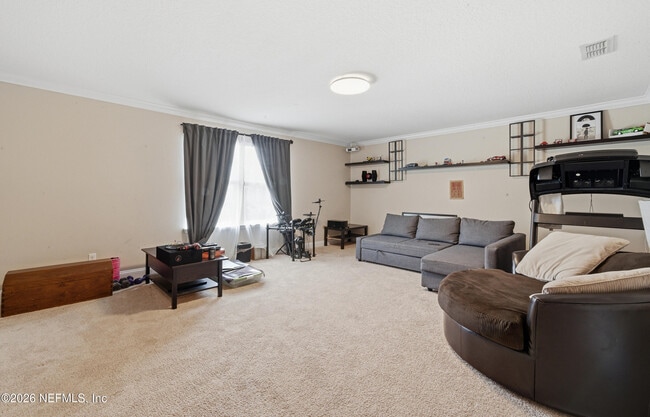 Building Photo - 705 W Kings College Dr