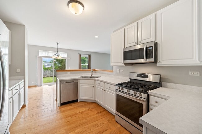 Building Photo - 2805 Overbeck Ln