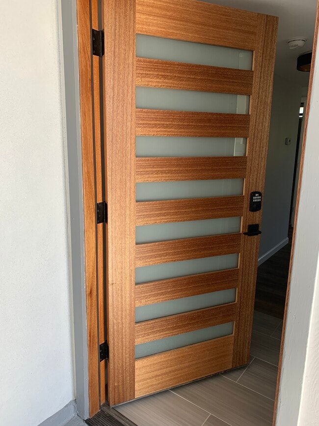 Building Photo - 747 Calla Dr