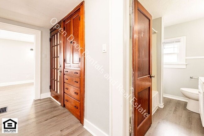 Building Photo - 2005 Bayer Ave